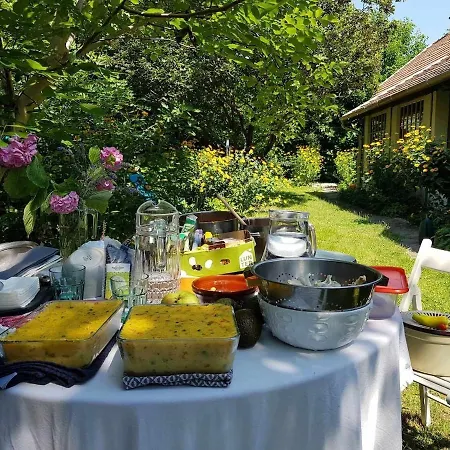 Ferienhaus Cuki Haz A Szent Gyoergy Hegy Labanal *